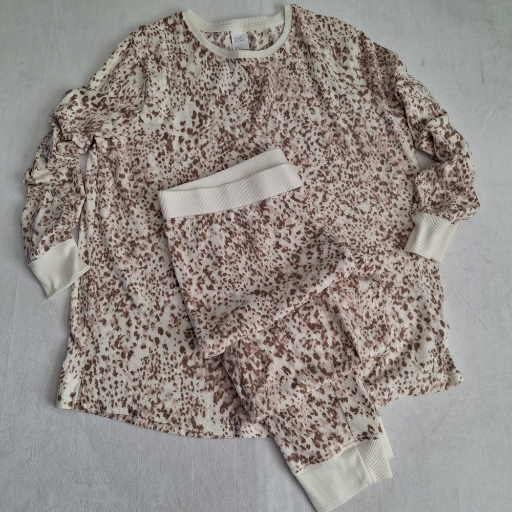 Stars Above Woman's Pajama Set in Cream and Brown - Size XXL - Extra Cozy